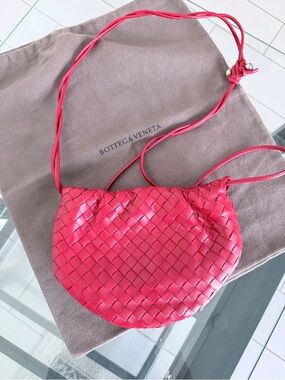 Bottega Veneta Nappa Intrecciato Mini Bulb in Red (perfect condition)